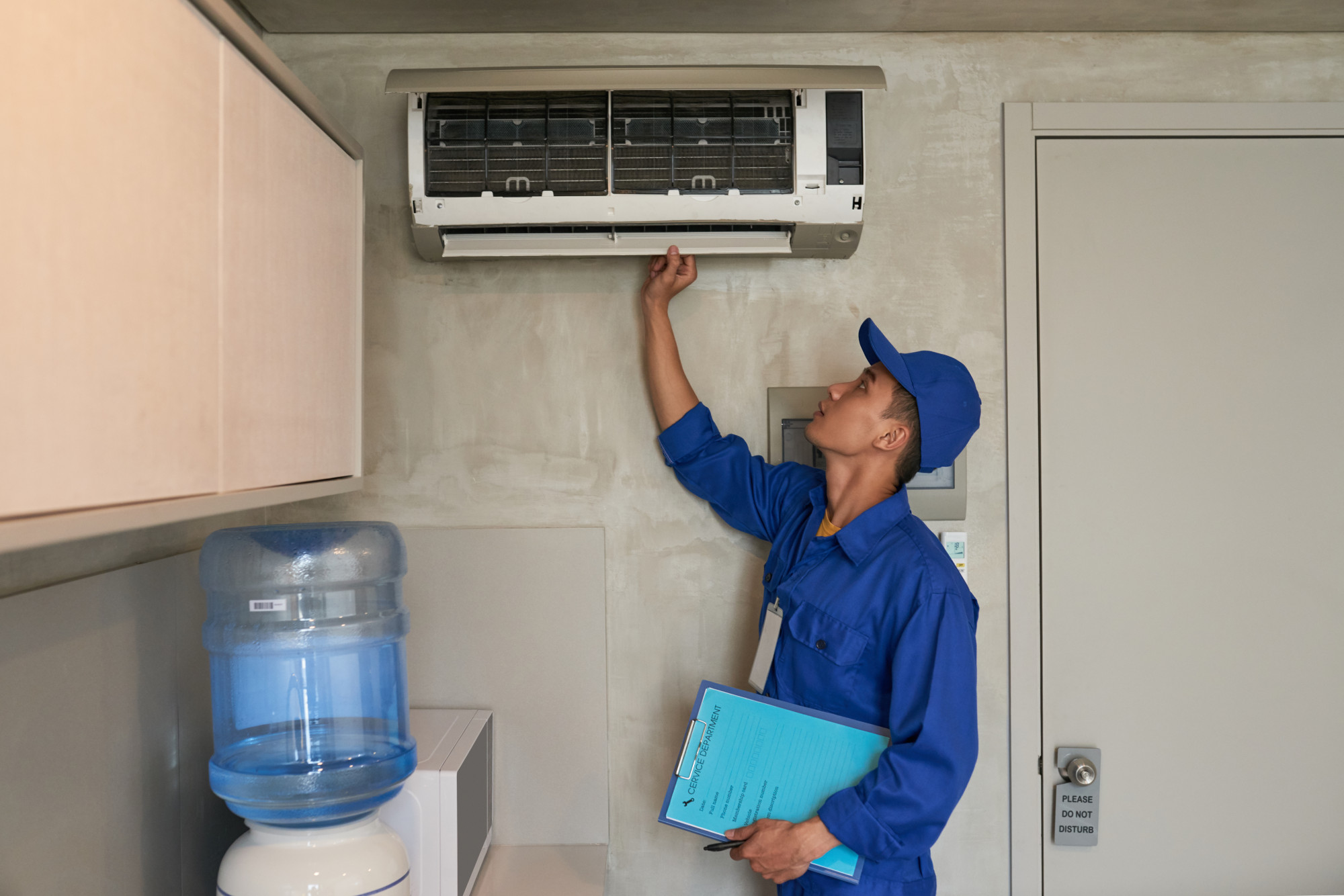 How Long Do AC Units Last and When Is It Time to Replace Them